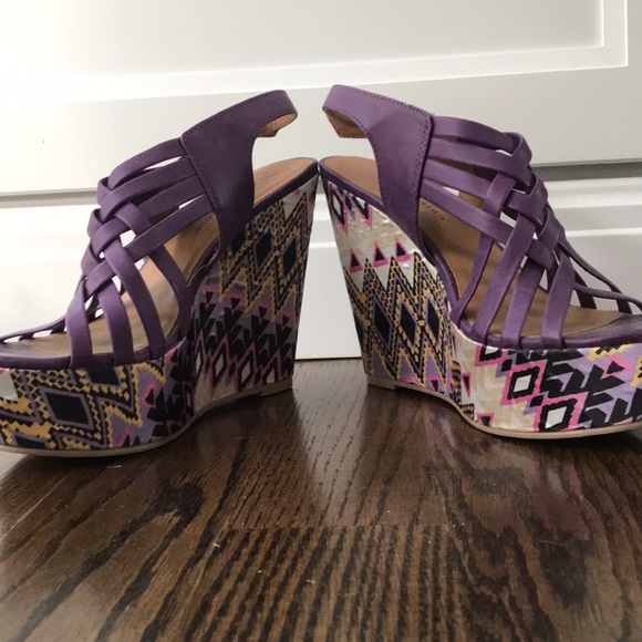 Shoes - Picture 3 of 3